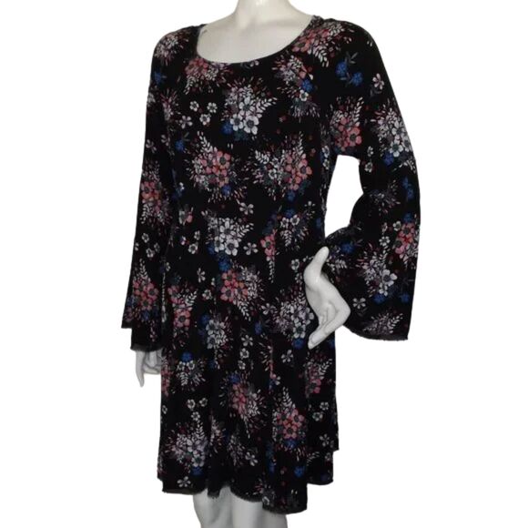 TORRID Dress, 12, Black Floral, Flounce/Trumpet Sleeve, Scoop neck, Tie waist - Picture 4 of 16